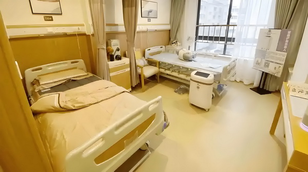 君须怜我：冷妃倾城